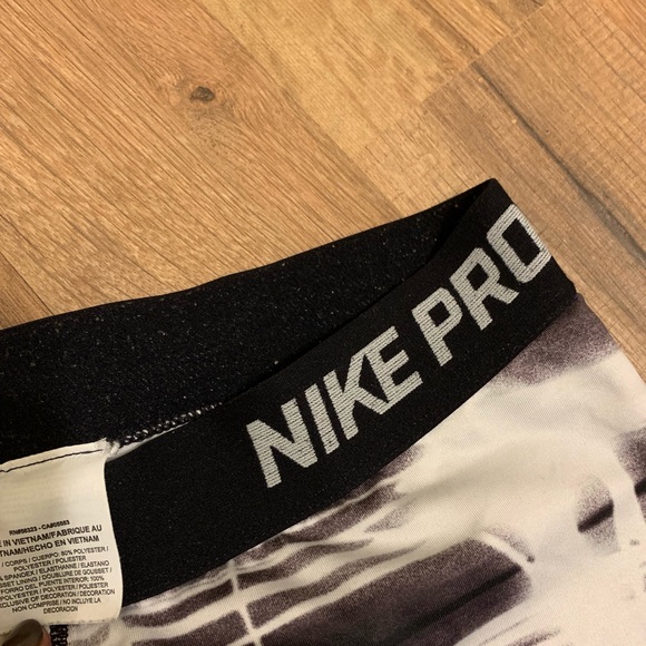 Nike pro leggings - Picture 2 of 3